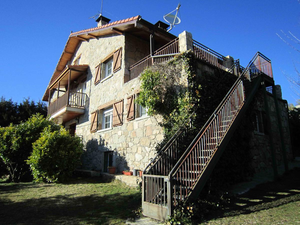 La Casona De Collado Guest House Hoyos del Collado Exterior foto