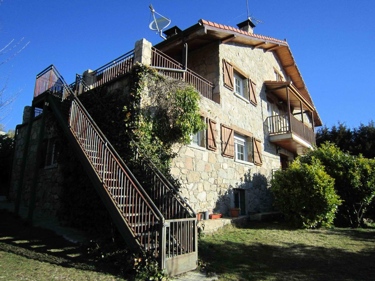 La Casona De Collado Guest House Hoyos del Collado Exterior foto