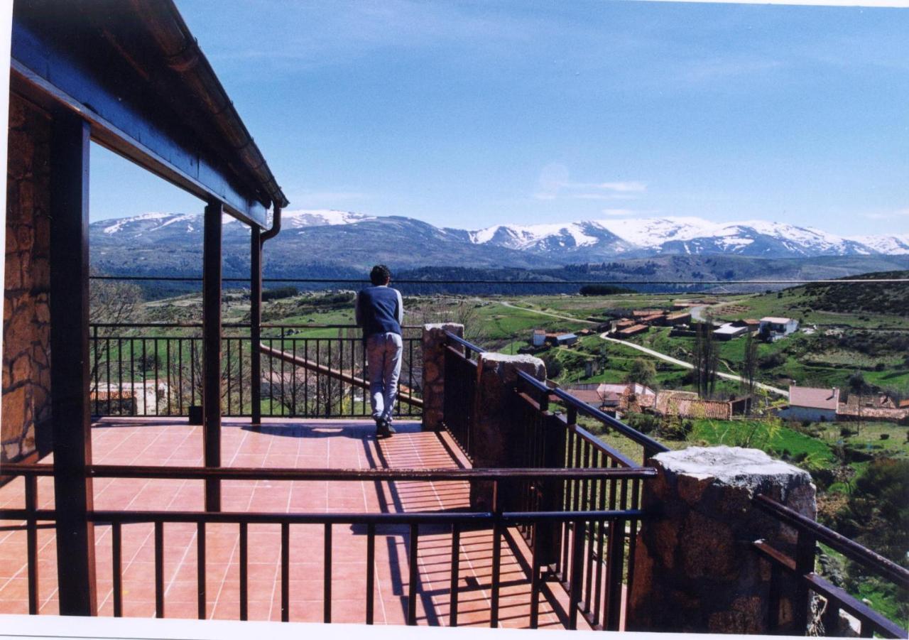 La Casona De Collado Guest House Hoyos del Collado Exterior foto